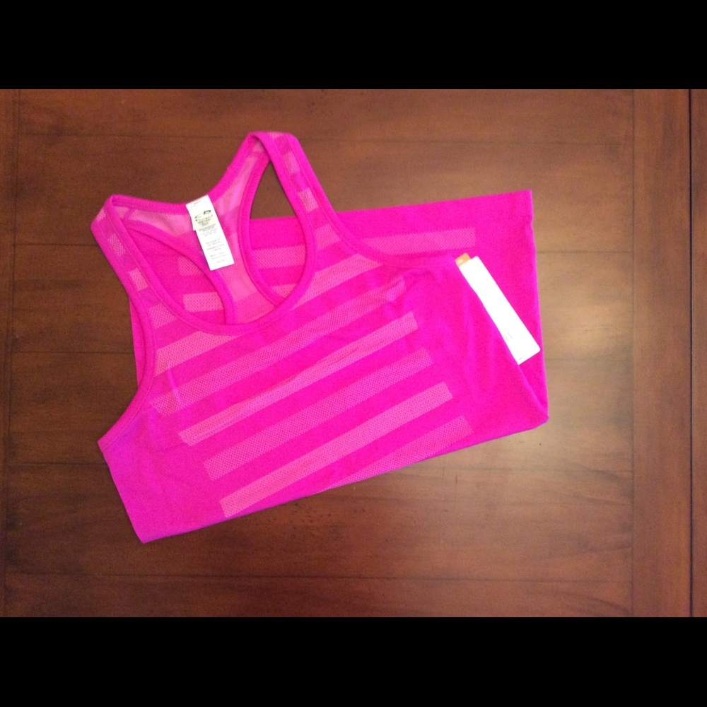 NWT Champion Semi-Fitted Tank